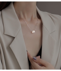 Dây chuyền pha lê Vuông Cecy Swarovski