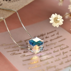 Dây chuyền pha lê Vuông Cecy Swarovski