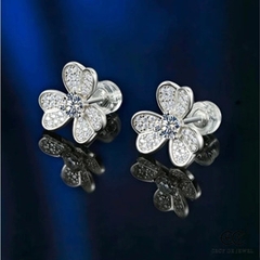 Khuyên tai kim cương Moissanite chứng nhận GRA 3li bông hoa sang trọng CECY 0305
