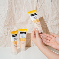 Sữa Rửa Mặt Giảm Và Ngăn Ngừa Mụn Đầu Đen Neutrogena Blackhead Eliminating Daily Scrub 100g