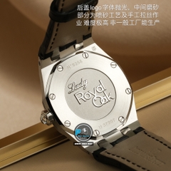 NEW 2021 / ORIGINAL FACTORY BEST 1:1 / AP ROYAL OAK LADY 67601 33MM VÀNH 32 VIÊN KIM CƯƠNG THIÊN NHIÊN 0,65 LY