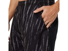 Quần short tập luyện ASICS Nam SEASONAL ALLOVER PRINT 7IN short 2031E693.001