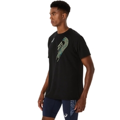 Áo T-shirt chạy bộ ASICS TRACK GRAPHIC SHORT SLEEVE TOP Nam - 2091A747.001
