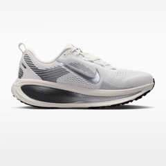 Giày chạy bộ Nike Vomero 18 Nữ - IO9915-101