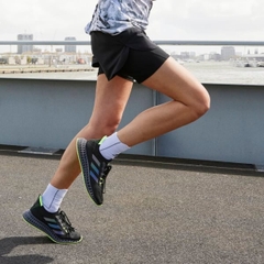 Quần short chạy bộ adidas 2 trong 1 Fast Primeblue Nữ - GN4409