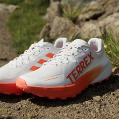 Giày chạy trail adidas Terrex Agravic 3 Nam - JI0951