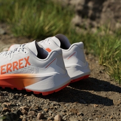 Giày chạy trail adidas Terrex Agravic 3 Nữ - JI0955