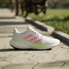 Giày chạy bộ Nữ adidas SUPERNOVA 3 - HQ1805