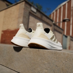 Giày chạy bộ adidas Ultraboost 5 Nữ - ID8852
