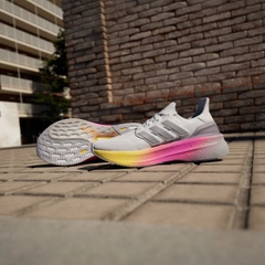 Giày chạy bộ adidas Ultraboost 5 Nam - ID8810