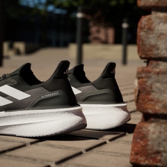 Giày chạy bộ adidas Ultraboost 5x Nam - IH3110