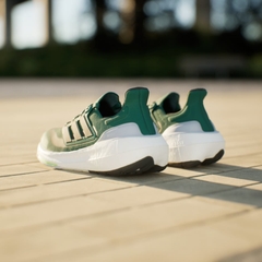 Giày chạy bộ adidas Ultraboost Light Nam - ID3282