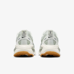 Giày chạy bộ Nike Vomero 18 Nam - HM6803-020