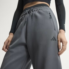 Quần nỉ adidas Z.N.E. Nữ - KF6377