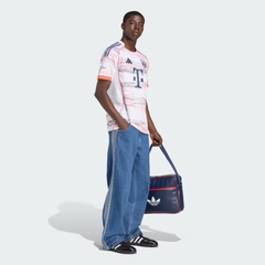 Áo jersey bóng đá adidas Sân khách FC Bayern 25/26 Nam - JJ2143