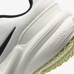 Giày chạy bộ trẻ em Nike Uplift Sc (Gs) IF1749-100