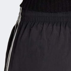 Quần short thể thao 3 sọc adidas Nữ - HT3397