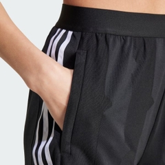 Quần short adidas Tiro 3 sọc Nữ - IX3502
