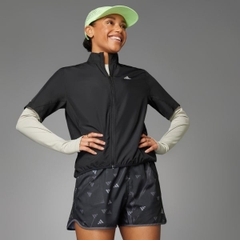 Quần short chạy bộ adidas brand love Nữ IL7221