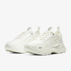 Giày thời trang Nike TC 7900 Nữ - DD9682-100