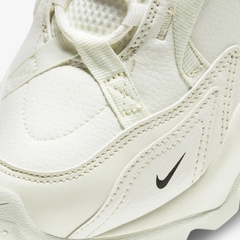 Giày thời trang Nike TC 7900 Nữ - DD9682-100
