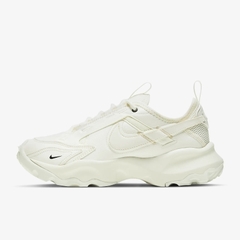 Giày thời trang Nike TC 7900 Nữ - DD9682-100