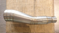 Pô con sâu Akrapovic titanium