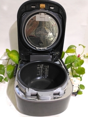 Nồi cơm điện cao tần áp suất IH Zojirushi NP-WU10 1.0L XOONG 2 ĐÁY CỰC DÀY màn hình đèn LED made in Japan