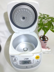 Nồi cơm điện mâm nhiệt Tiger JBH-G101 1lít nội địa nhật Mới 99,9%