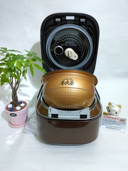 Nồi cơm điện cao tần áp suất hút chân không TOSHIBA RC-10VXE3 VIP XOONG CHUÔNG 1.0L nội địa Nhật