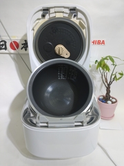Nồi cơm điện cao tần áp suất hút chân không 2 Lớp Toshiba RC-10VWG 1.0 lít mới 98% nội địa Nhật Bản