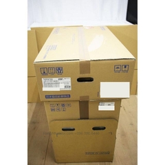 Nhãn thùng TOTO TCF9720 và CS921B với chữ Made in Japan trên thùng phần sứ