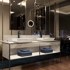 Không gian tham khảo của dòng GB dùng màu đen. Sản phẩm TLG10305J trong bài là màu chrome; chậu và nội thất không kèm theo bộ vòi.