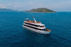 Du thuyền Nha Trang