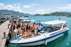 Thuê cano du lịch Nha Trang