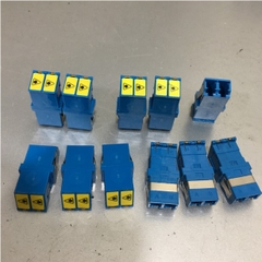 Coupler Molex 1061271400 LC-LC DUPLEX Fiber Optic Connector LC Receptacle to LC Receptacle Panel Mount  Flange Snap-In