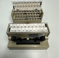 Cầu Đấu Soket IDC 20 Pin Plug Omron XW2D-20G6 Terminal Block Interface 20 Position 250VAC, 24VDC, 1A