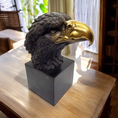 🦅 Đầu đại bàng – biểu tượng của kẻ chinh phục trên đỉnh núi thành công 🦅