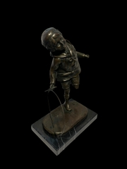 🎩 “cậu bé & vòng tròn ký ức” – tác phẩm nghệ thuật đồng (xuất xứ Pháp) 🧒🏻✨