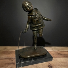 🎩 “cậu bé & vòng tròn ký ức” – tác phẩm nghệ thuật đồng (xuất xứ Pháp) 🧒🏻✨