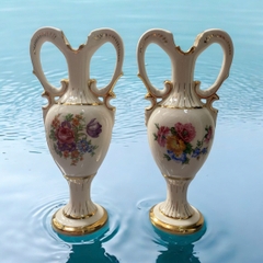 “Lặng Lẽ Một Thời – Đôi Bình Sứ Men Rạn Tiệp Khắc” thương hiệu Sluzby (made in CzechSlovakia)