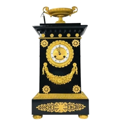 Đồng hồ để bàn lắc kê vàng Charlot X Mantle năm 1830