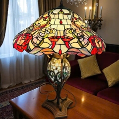 “DẠ VŨ HỒNG NGỌC – ĐÈN TIFFANY BÀN NGHỆ THUẬT CỔ ĐIỂN”