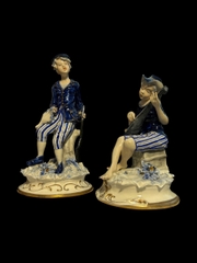 Tượng 2 chàng trai xuất xứ Anh