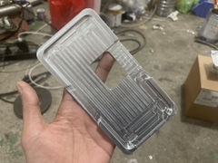 Khuôn vào kính iPhone 11 Pro Max