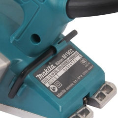 Máy bào 82mm dùng điện 500W Makita M1902B