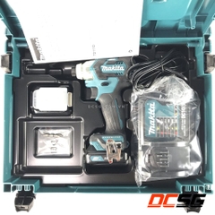 Máy vặn vít 135N.m dùng pin 12Vmax Makita TD111DSAJ