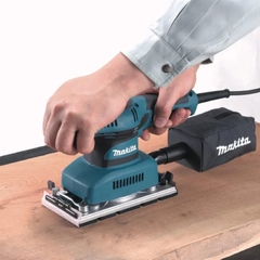 Máy chà nhám rung dùng điện 190W 93x185mm Makita BO3710