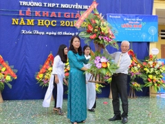 Trường THPT Nguyễn Huệ - Kiến Thuỵ