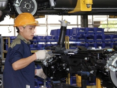 Linh kiện và phụ tùng ô tô các loại được nhập về Việt Nam giảm